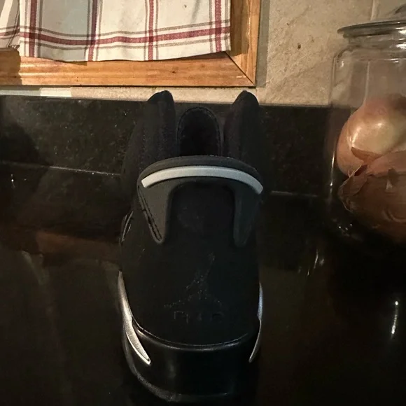 Jordan Men's Black & Gray Chrome 6’s Sneakers